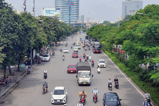 Những tuyến phố phân làn ở Hà Nội: Rầm rộ làm rồi lại 'đánh trống bỏ dùi'?