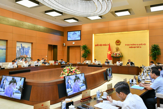 Thành lập một số đơn vị hành chính thuộc tỉnh Tiền Giang, Bình Phước