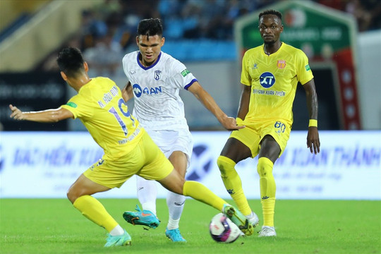 Nam Định thua sát nút 0-1 trước Sông Lam Nghệ An trên sân nhà