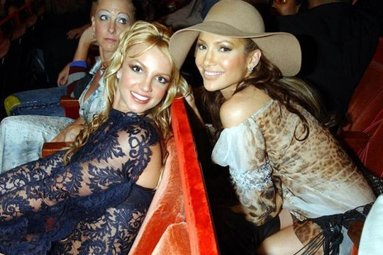 Britney Spears 'chiến' chồng cũ, Jennifer Lopez nhắn tin ủng hộ