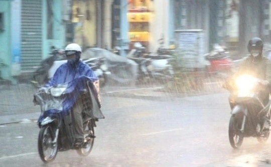 Miền Bắc tiếp tục mưa dông