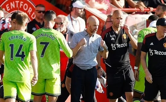Phản ứng của người hâm mộ Việt Nam về Man Utd lên báo Anh