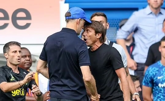 Vì sao HLV Thomas Tuchel và Antonio Conte phải nhận thẻ đỏ?