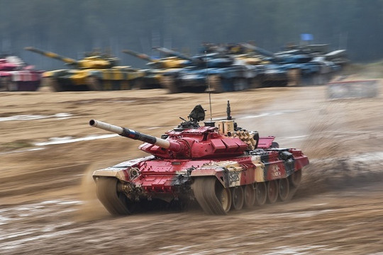 Army Games 2022: Kíp xe tăng của Nga thể hiện sức mạnh vượt trội ở nội dung ‘Xe tăng hành tiến’