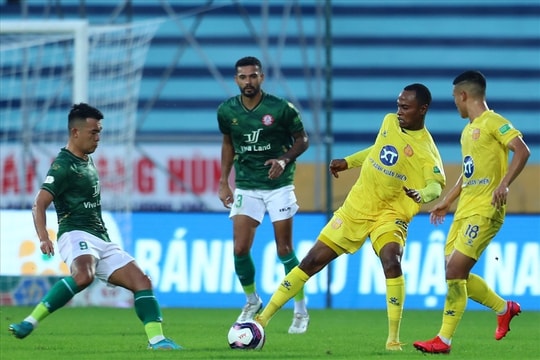 CLB Nam Định khủng hoảng trước cuộc đua trụ hạng V.League 2022