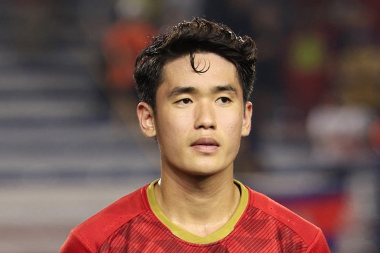 Huỳnh Tấn Sinh gia nhập câu lạc bộ Hà Nội