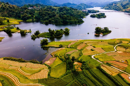 Những cung đường du lịch đẹp mê mẩn người ở xứ Tuyên Quang