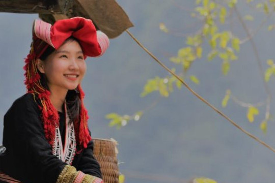 Trải nghiệm sản phẩm du lịch mới 'Sa Pa lặng lẽ yêu' tại Festival du lịch Lào Cai