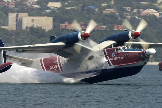 Thủy phi cơ đặc biệt của Nga bảo vệ bán đảo Crimea
