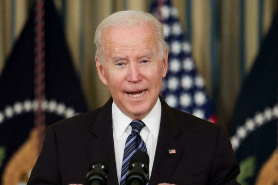 Tổng thống Biden bất ngờ ra lệnh không kích Syria