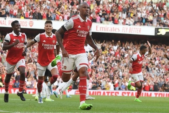 Arsenal nối dài mạch toàn thắng, xây chắc ngôi đầu Premier League