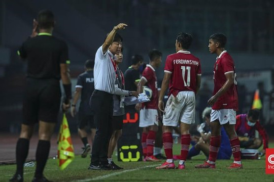 HLV Shin Tae-yong cảnh báo cầu thủ U20 Indonesia không được kêu ngạo