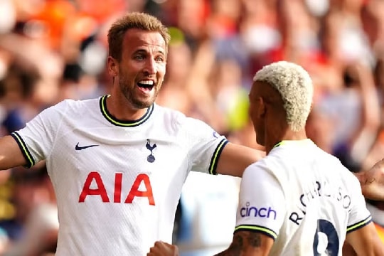 Harry Kane cảnh báo đồng đội sau khi chạm kỷ lục mới Premier League