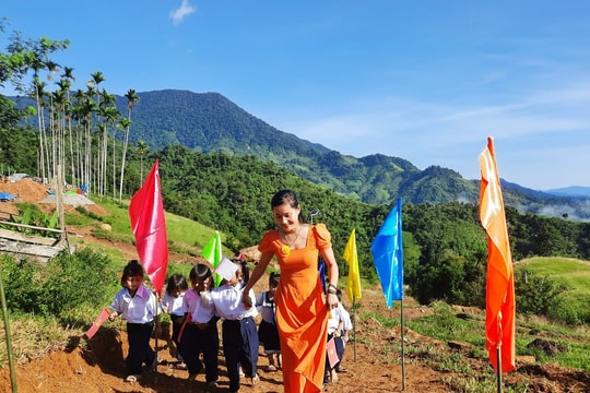 Ngày khai trường bình dị ở rẻo cao Ngọc Linh