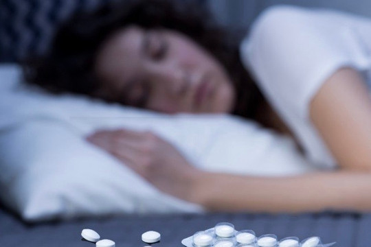 Sau cú sốc chứng khoán, đại dịch, làm gì để chữa mất ngủ?
