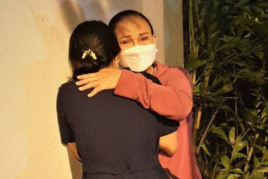 Vụ cháy quán karaoke 33 người tử vong: Vợ nhận dạng chồng qua dáng người