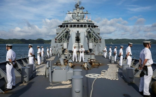 Trung Quốc ‘soi’ tàu chiến Australia ở Biển Đông?