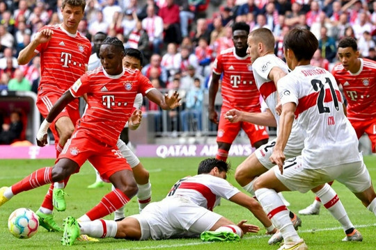 Bayern Munich hòa thất vọng Stuttgart, Dortmund thảm bại trước Leipzig