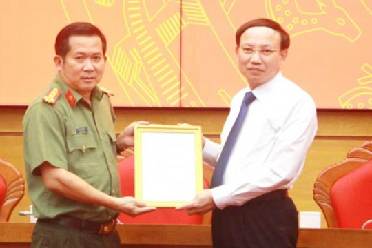Đại tá Đinh Văn Nơi giữ chức Bí thư Đảng ủy Công an tỉnh Quảng Ninh