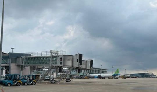 Cặp vé bay 3 triệu đồng, hết gần một nửa là thuế phí