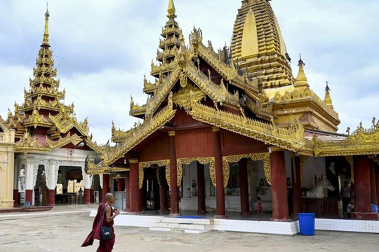Người dân Myanmar phải bán đất vì quá ít khách du lịch