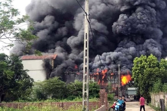 Khởi tố vụ án cháy xưởng chăn ga khiến 3 mẹ con thiệt mạng ở Hà Nội