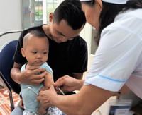 Hàng triệu liều vắc xin phòng 4 bệnh 'mắc' trong kho, Bộ Y tế thúc xây dựng giá