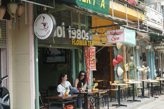 "Không có cà phê đường tàu, Hà Nội vẫn còn nhiều điểm đến hấp dẫn an toàn"