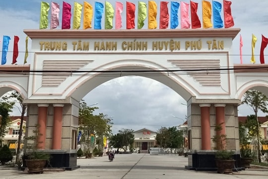 Thiếu giám sát để công trình sai phạm, Chủ tịch huyện bị rút kinh nghiệm