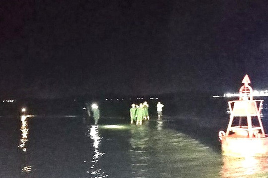 Hai học sinh ở Nghệ An mất tích khi đi tắm biển