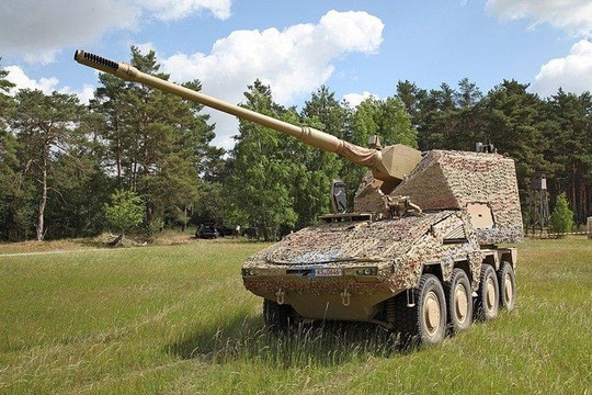 Đức bán pháo tự hành RCH-155 cho Ukraine