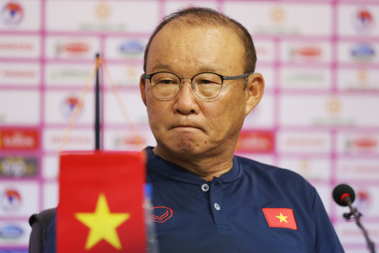 HLV Park Hang-seo: Quang Hải thuyết phục Pau FC để về đá AFF Cup