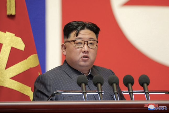Ảnh vệ tinh tiết lộ Triều Tiên chuẩn bị hạ thuỷ tàu ngầm mới
