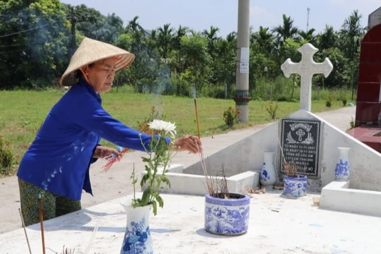 Ký ức người mẹ nhặt hơn 40.000 thai nhi: Ai cứu được những sinh linh vô tội?