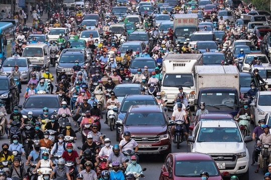 "Cải thiện giao thông ùn tắc ở Hà Nội trước tiên phải từ ý thức người dân"