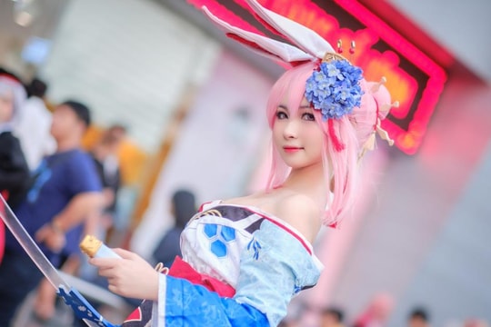 Hóa thân thành nhân vật cổ tích, để làm đẹp và ... 'bảo vệ thế giới'!