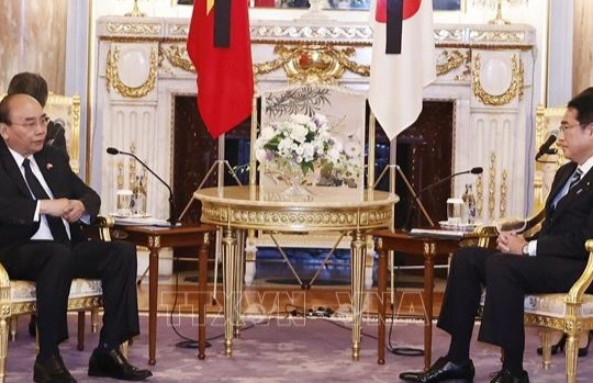 Chủ tịch nước Nguyễn Xuân Phúc hội đàm với Thủ tướng Nhật Bản