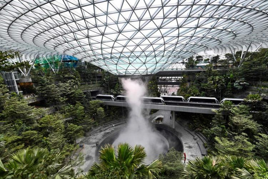 Singapore mở 'siêu' nhà ga hiện đại tại sân bay Changi