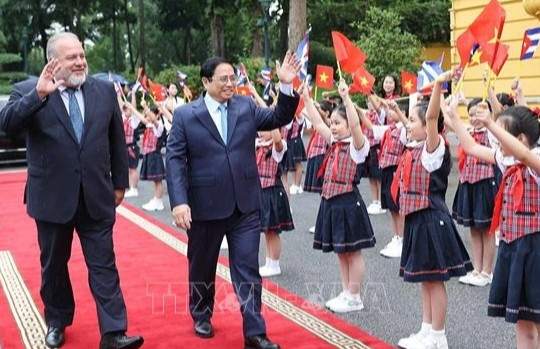 Thủ tướng Phạm Minh Chính chủ trì lễ đón Thủ tướng Cộng hòa Cuba