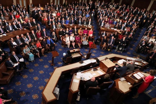 Thượng viện Mỹ thông qua gói viện trợ khổng lồ cho Ukraine