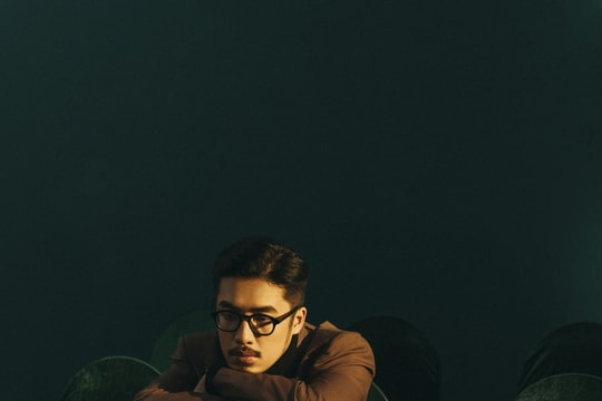 "Hoàng tử Indie" Vũ: "Tôi yêu nhiều nhưng chỉ dám nói trong âm nhạc thôi"