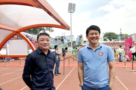 Huấn luyện viên Vũ Tiến Thành dẫn dắt đội TPHCM