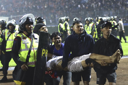 Indonesia có thể cấm khán giả vào sân sau thảm kịch 129 CĐV thiệt mạng