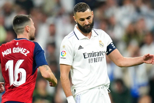 Benzema đá hỏng penalty, Real Madrid mất ngôi đầu bảng vào tay Barcelona