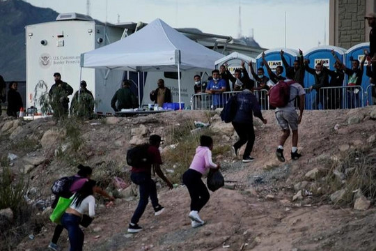 Dòng người di cư đổ dồn về biên giới Mỹ hậu đại dịch Covid-19