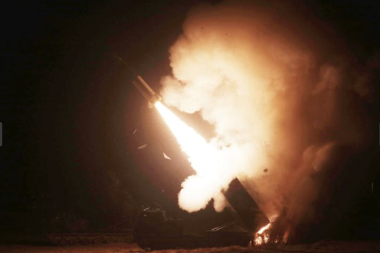 Tên lửa Hàn Quốc gặp sự cố, dân tưởng Triều Tiên tấn công