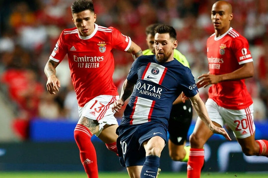 Messi ghi siêu phẩm, PSG vẫn phải chia điểm trên sân của Benfica