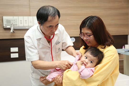Viêm phổi ở trẻ sơ sinh: Dấu hiệu nhận biết và địa chỉ điều trị uy tín