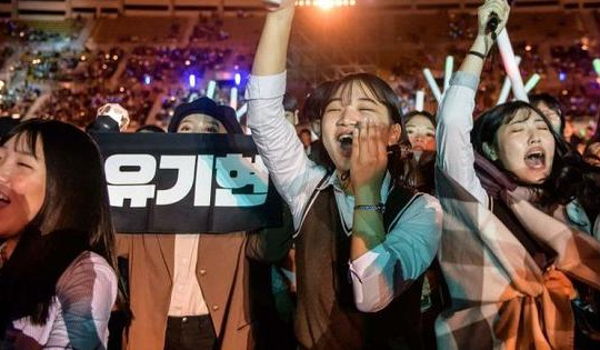 Nghịch lý Kpop: Nhóm nhạc nữ nổi tiếng phải có fangirl áp đảo fanboy