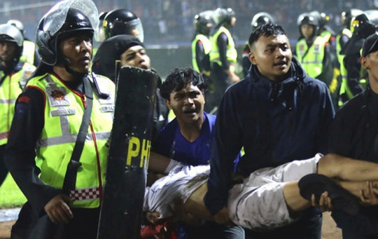 Indonesia tuyên bố bất ngờ về án phạt của FIFA